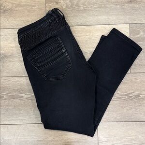 Stylish Black Men’s Skinny Jeans
